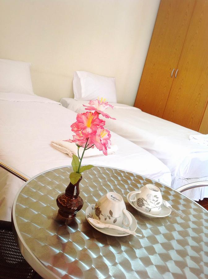 Sangthong Building Hotel Mae Chaem Bagian luar foto